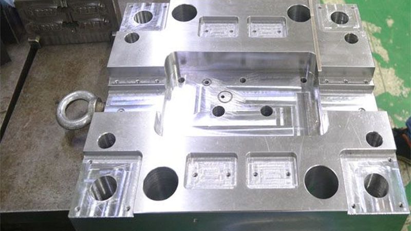 双色注塑模具设计：从原理到步骤详解