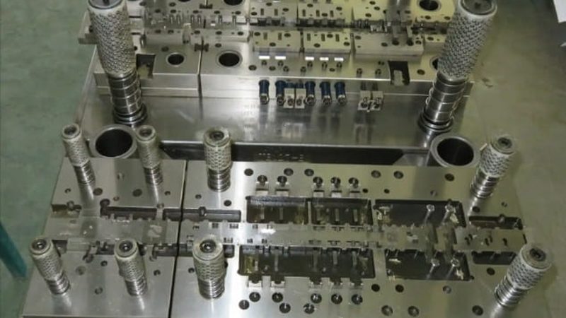 精密模具选型：五大关键因素揭秘**