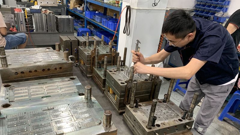 锌合金压铸模具寿命：影响因素与提升策略