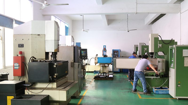 小型橡胶模具安装技巧解析**